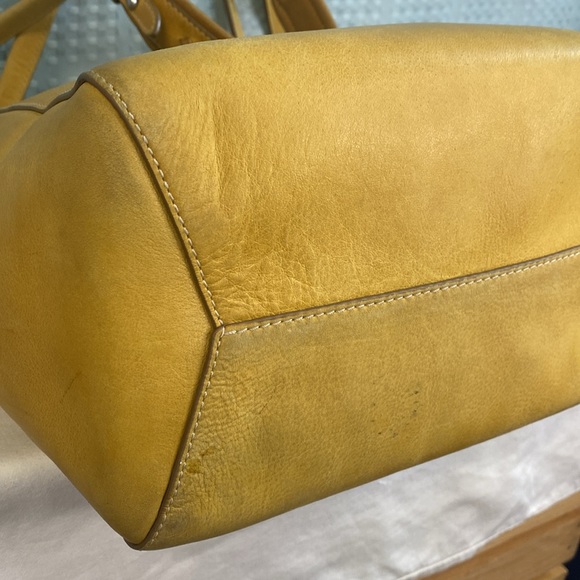Frye Reed Medium Leather Hobo In Sunflower - Picture 11 of 17